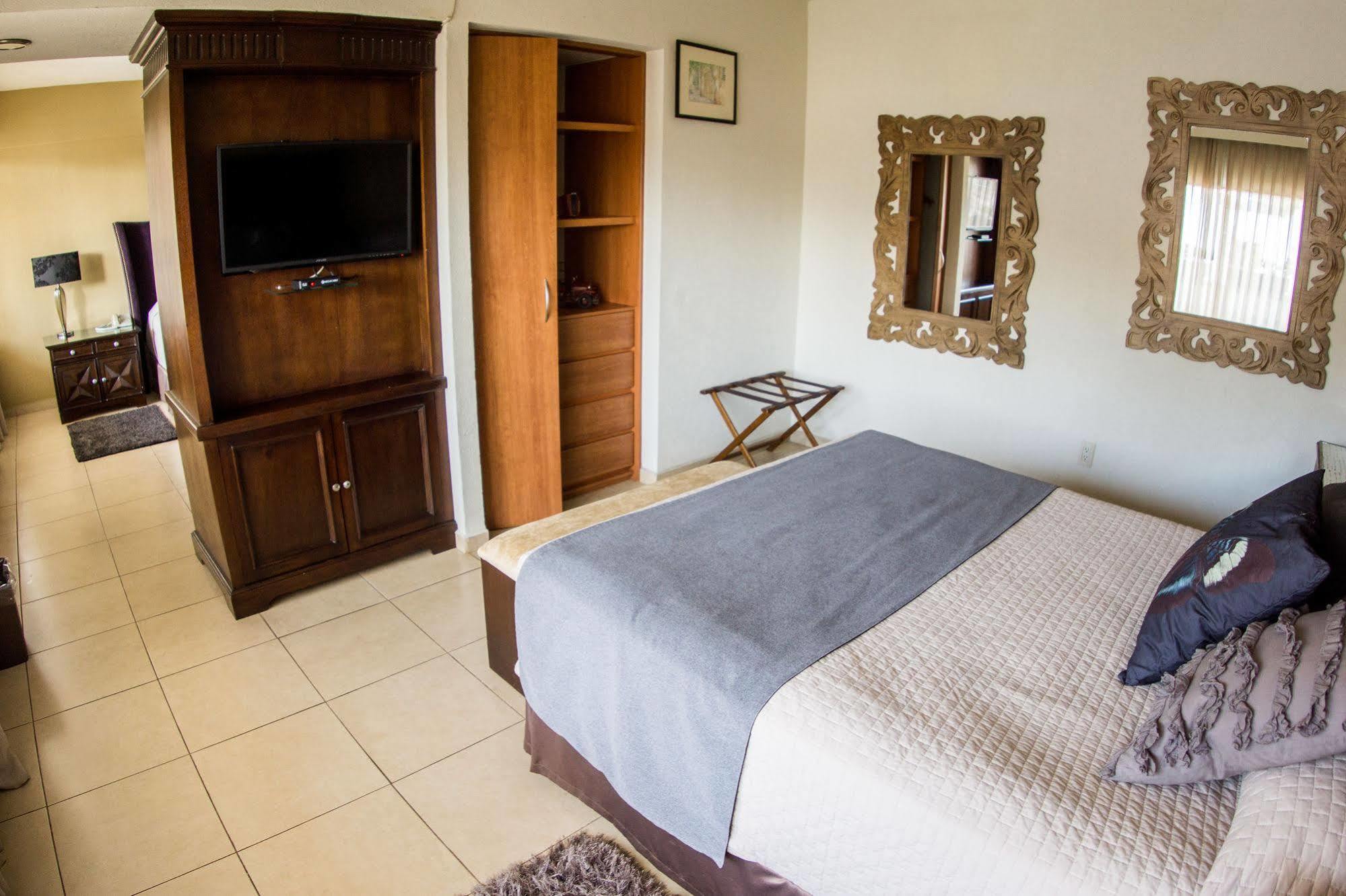 San Pietro Boutique Hotel ทลาคิวปาก ภายนอก รูปภาพ