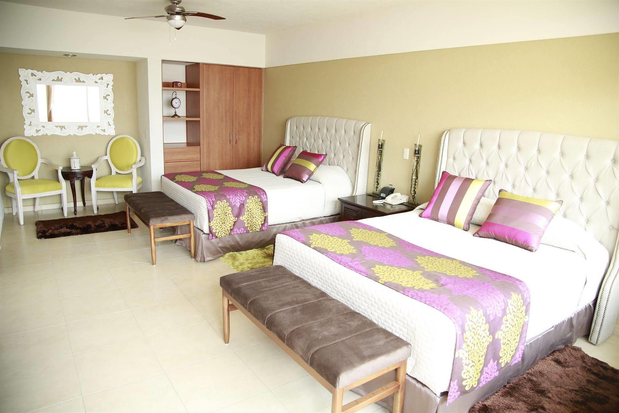 San Pietro Boutique Hotel ทลาคิวปาก ภายนอก รูปภาพ
